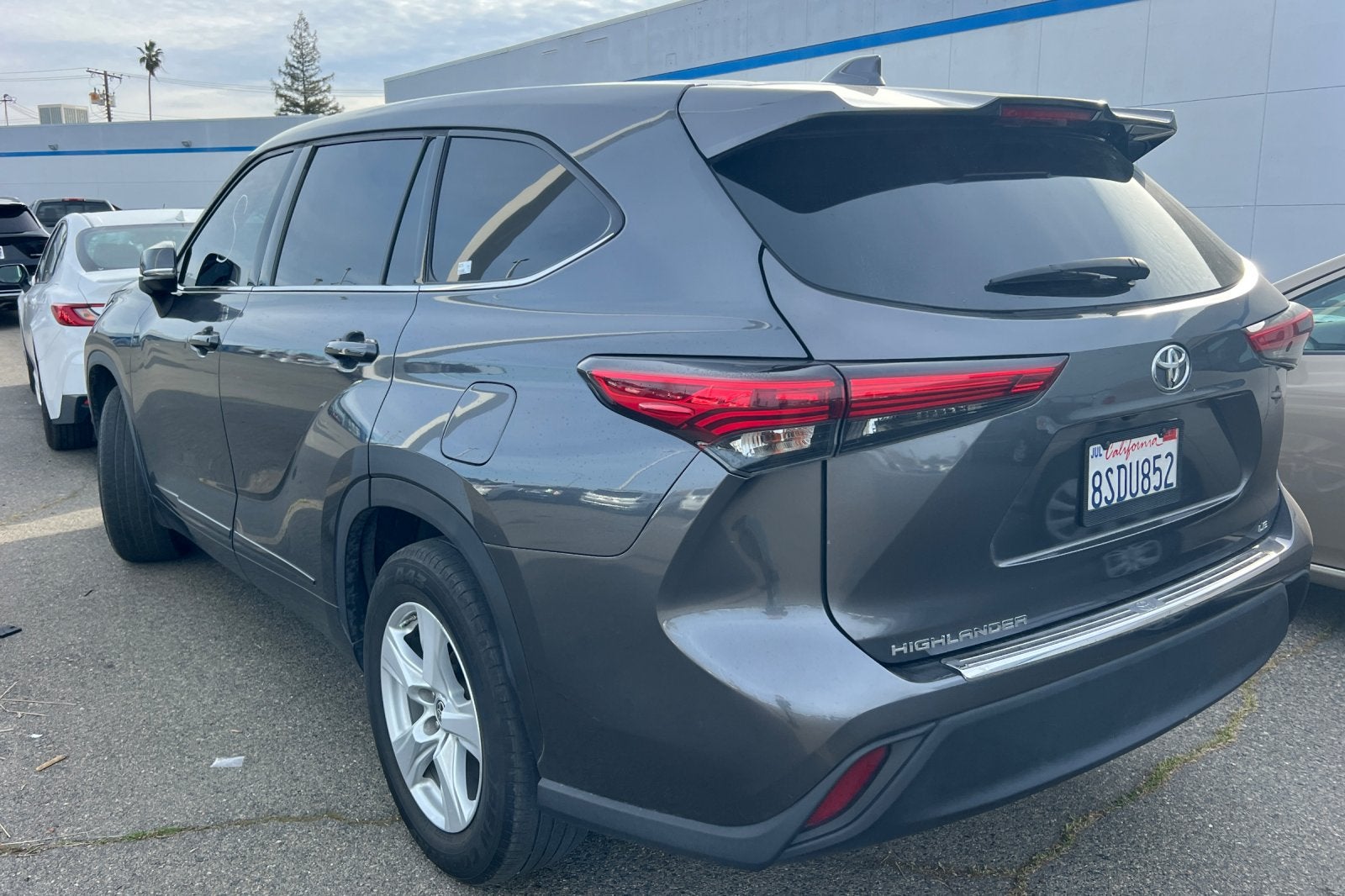 2020 Toyota Highlander LE
