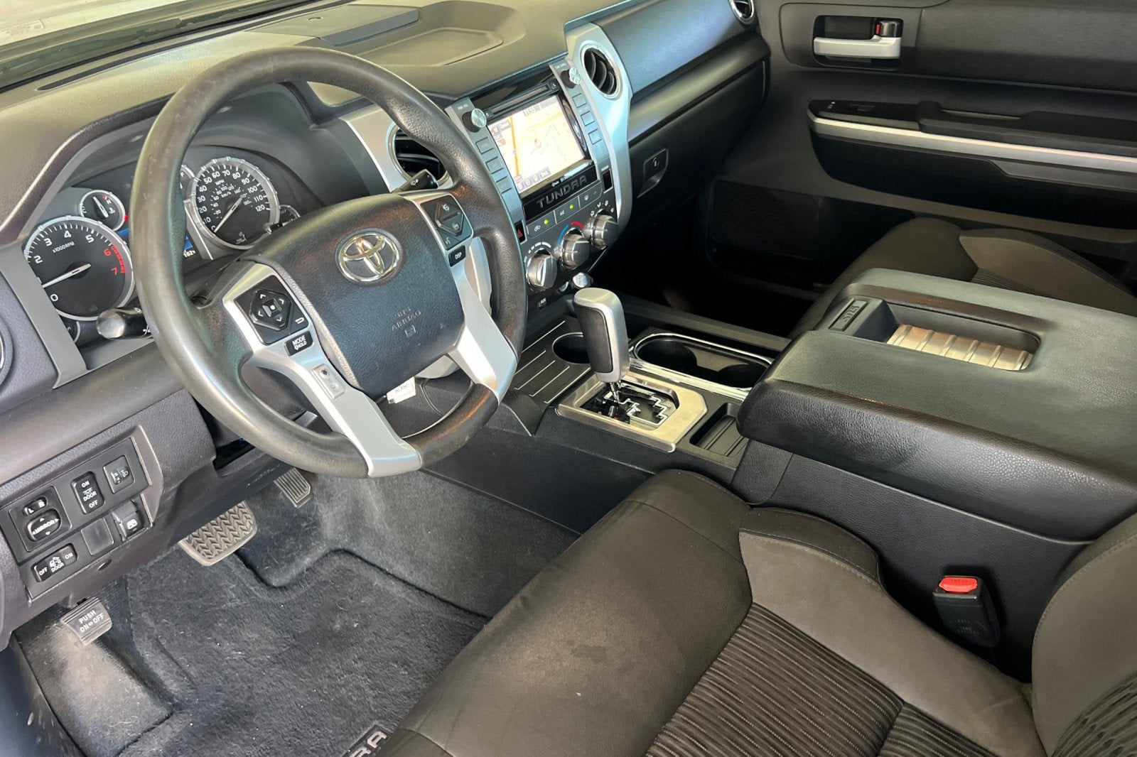 2015 Toyota Tundra SR5