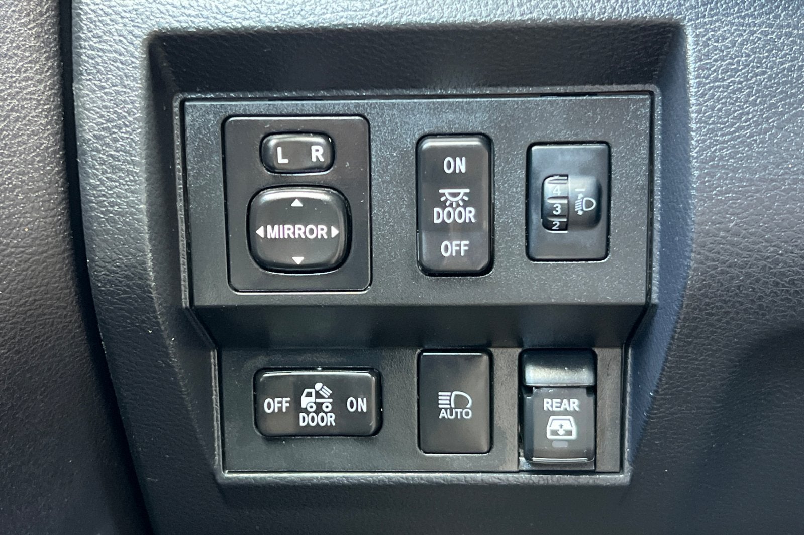 2020 Toyota Tundra Limited