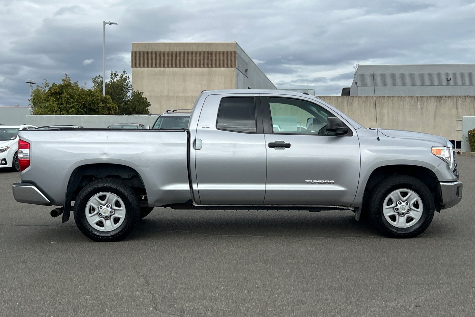 2016 Toyota Tundra SR5