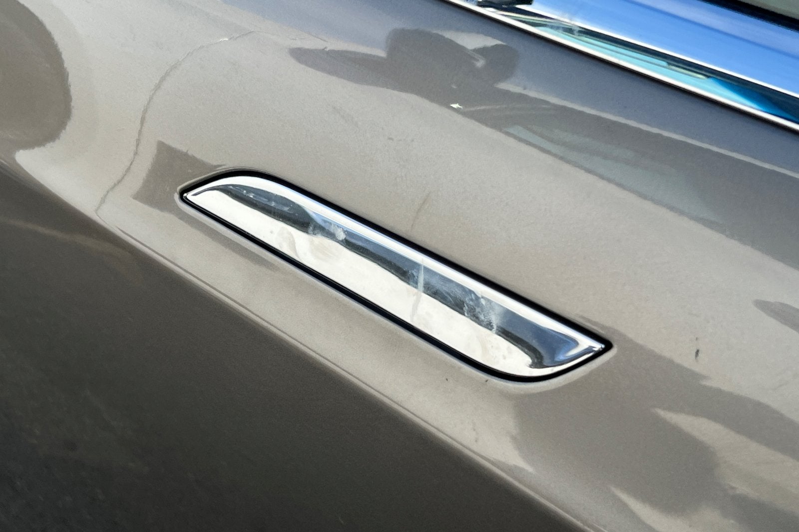 2015 Tesla Model S 90D