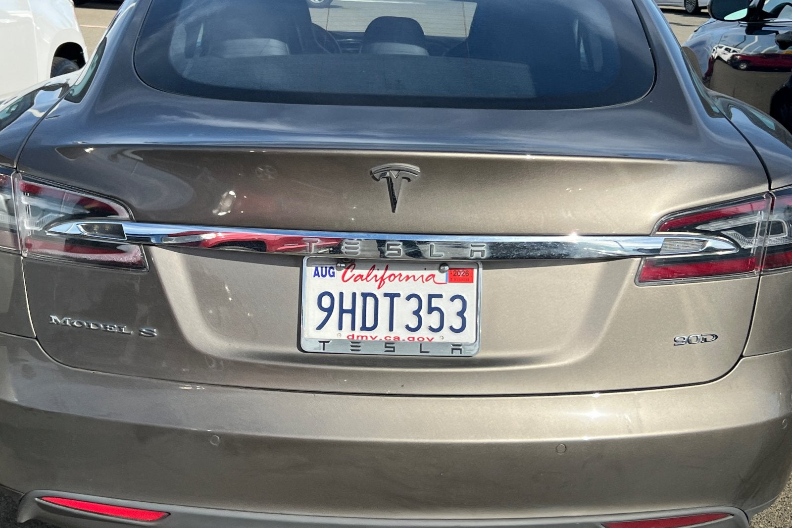 2015 Tesla Model S 90D