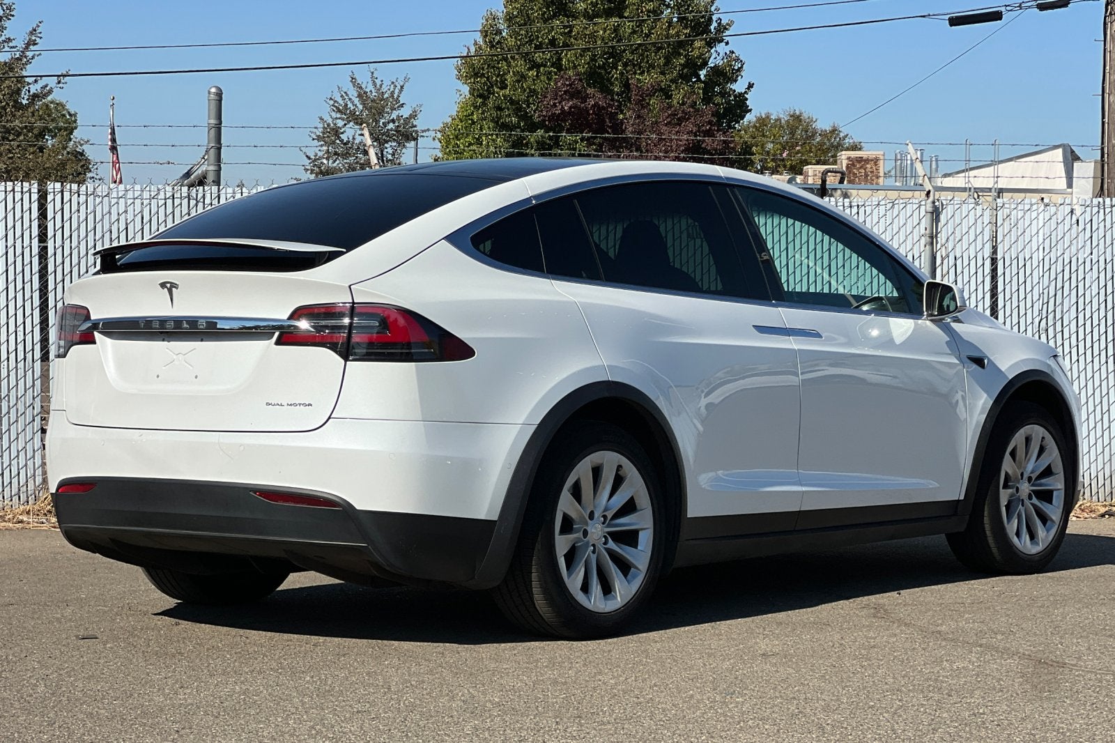 2019 Tesla Model X Standard Range