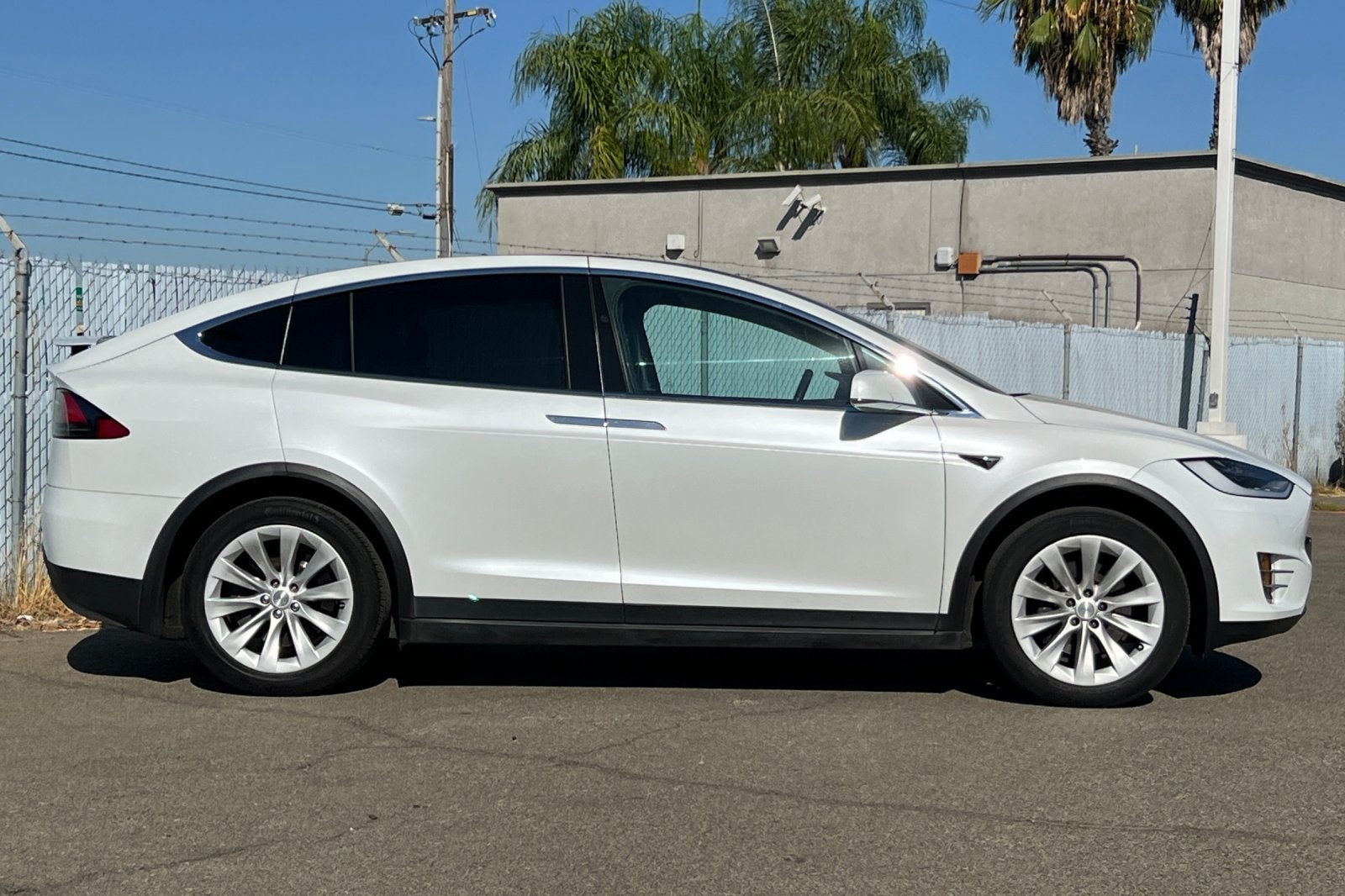 2019 Tesla Model X Standard Range