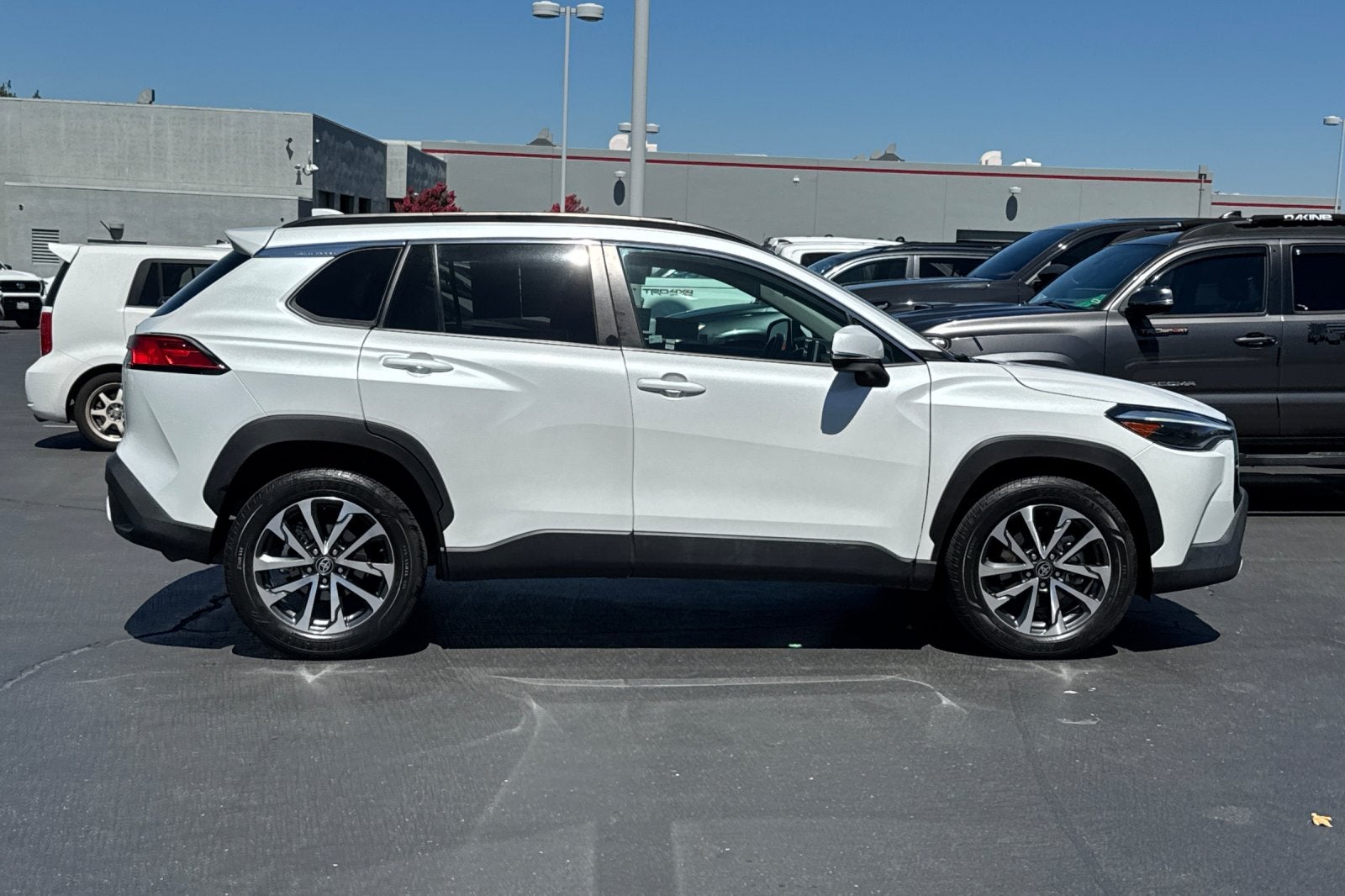 2023 Toyota Corolla Cross XLE