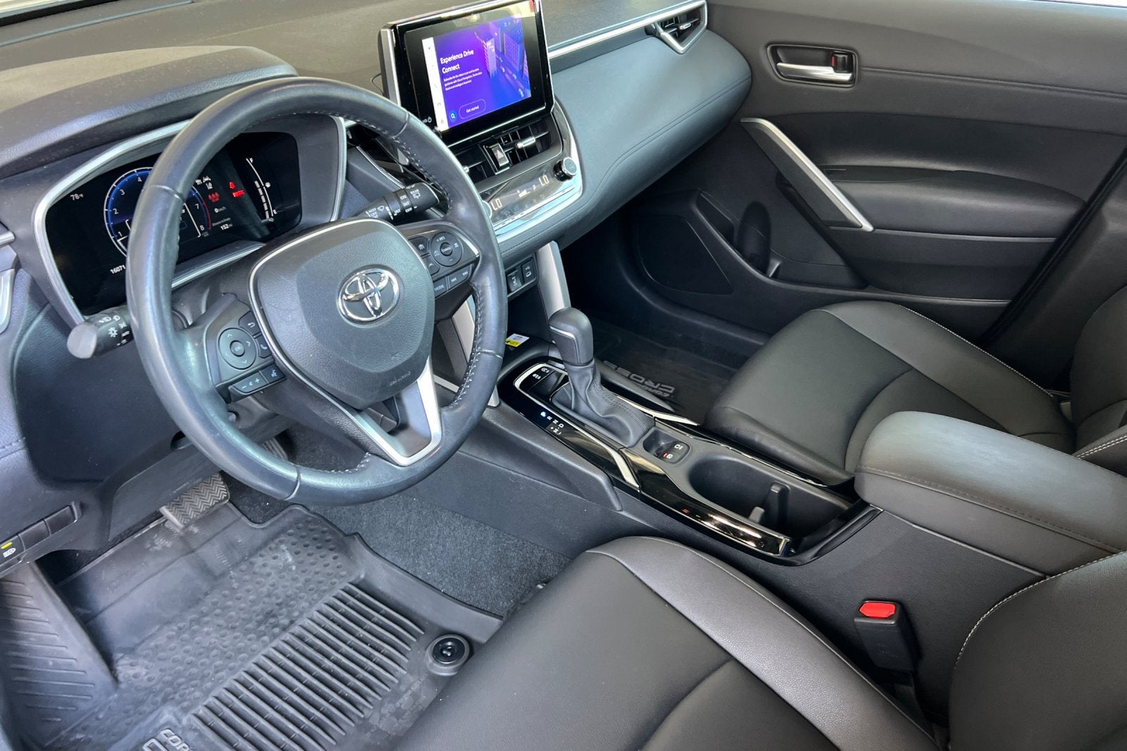 2023 Toyota Corolla Cross XLE