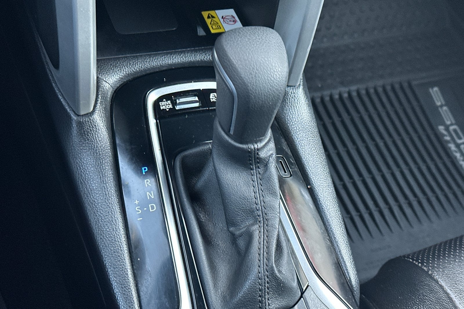 2023 Toyota Corolla Cross Hybrid SE