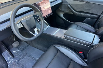 2026 Tesla Model Y Base