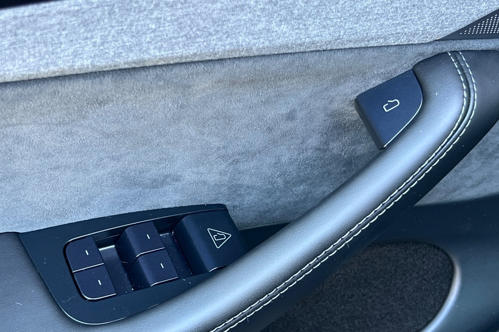 2026 Tesla Model Y Base