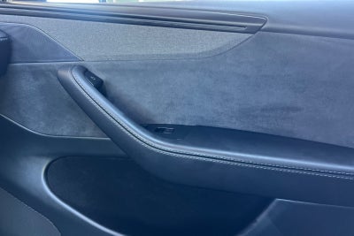 2026 Tesla Model Y Base