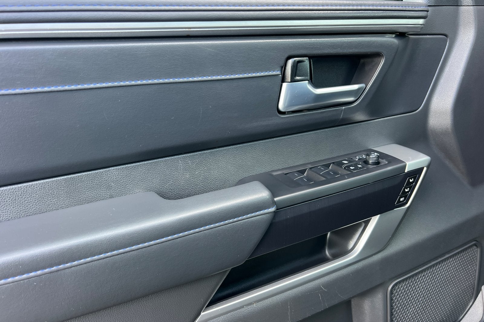 2025 Toyota Sequoia Platinum