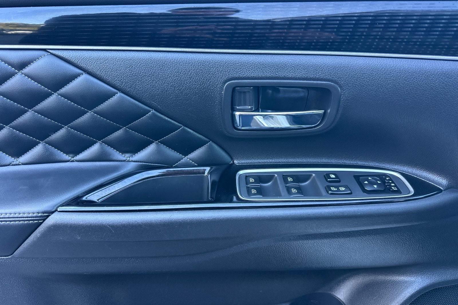 2022 Mitsubishi Outlander PHEV GT