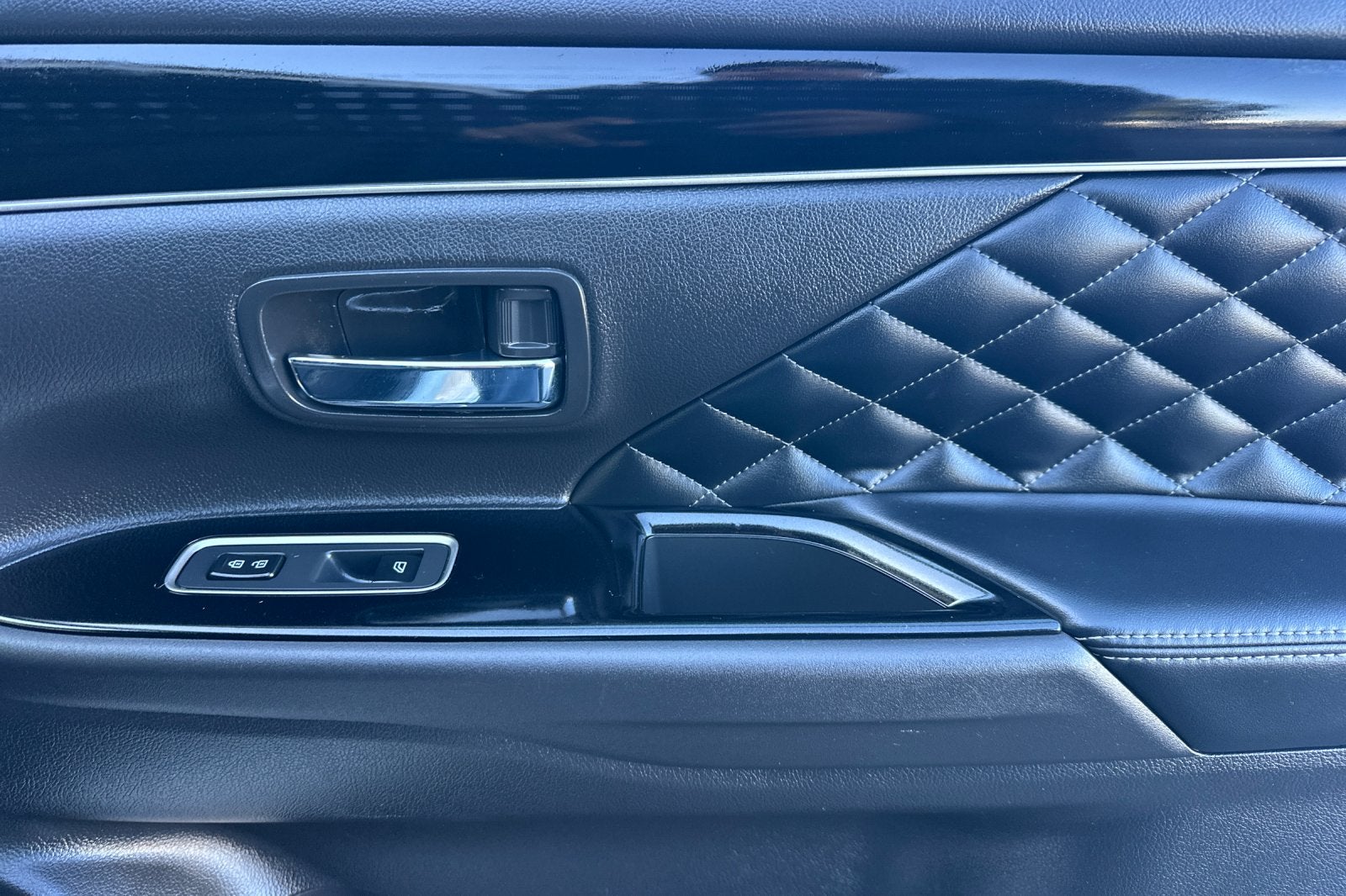 2022 Mitsubishi Outlander PHEV GT