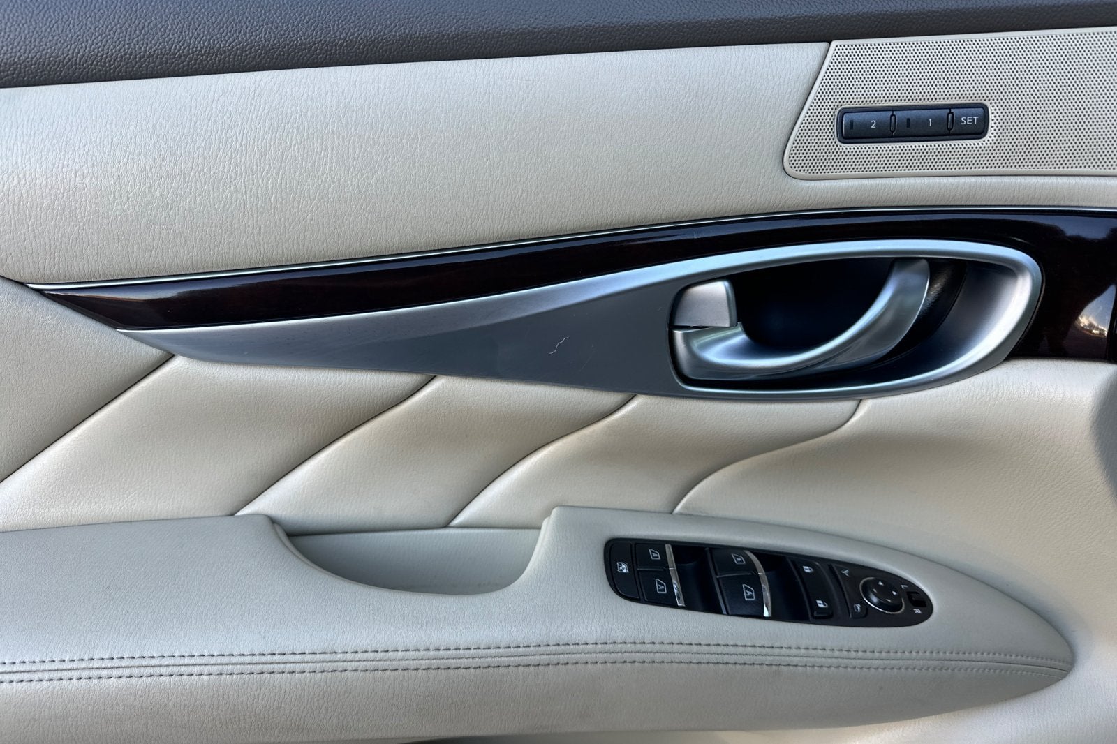 2012 INFINITI M37 Base