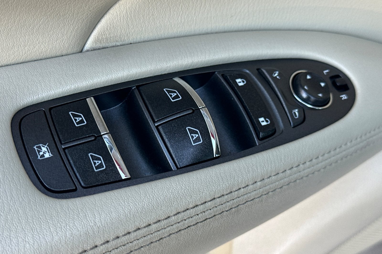 2012 INFINITI M37 Base