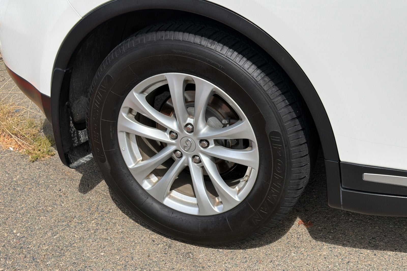 2010 INFINITI FX35 Base