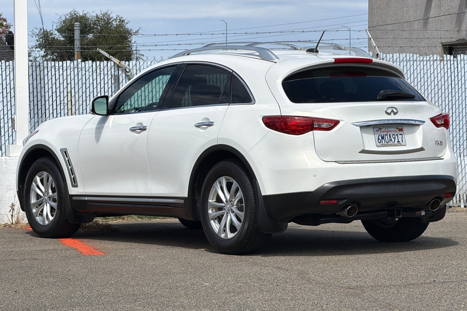 2010 INFINITI FX35 Base