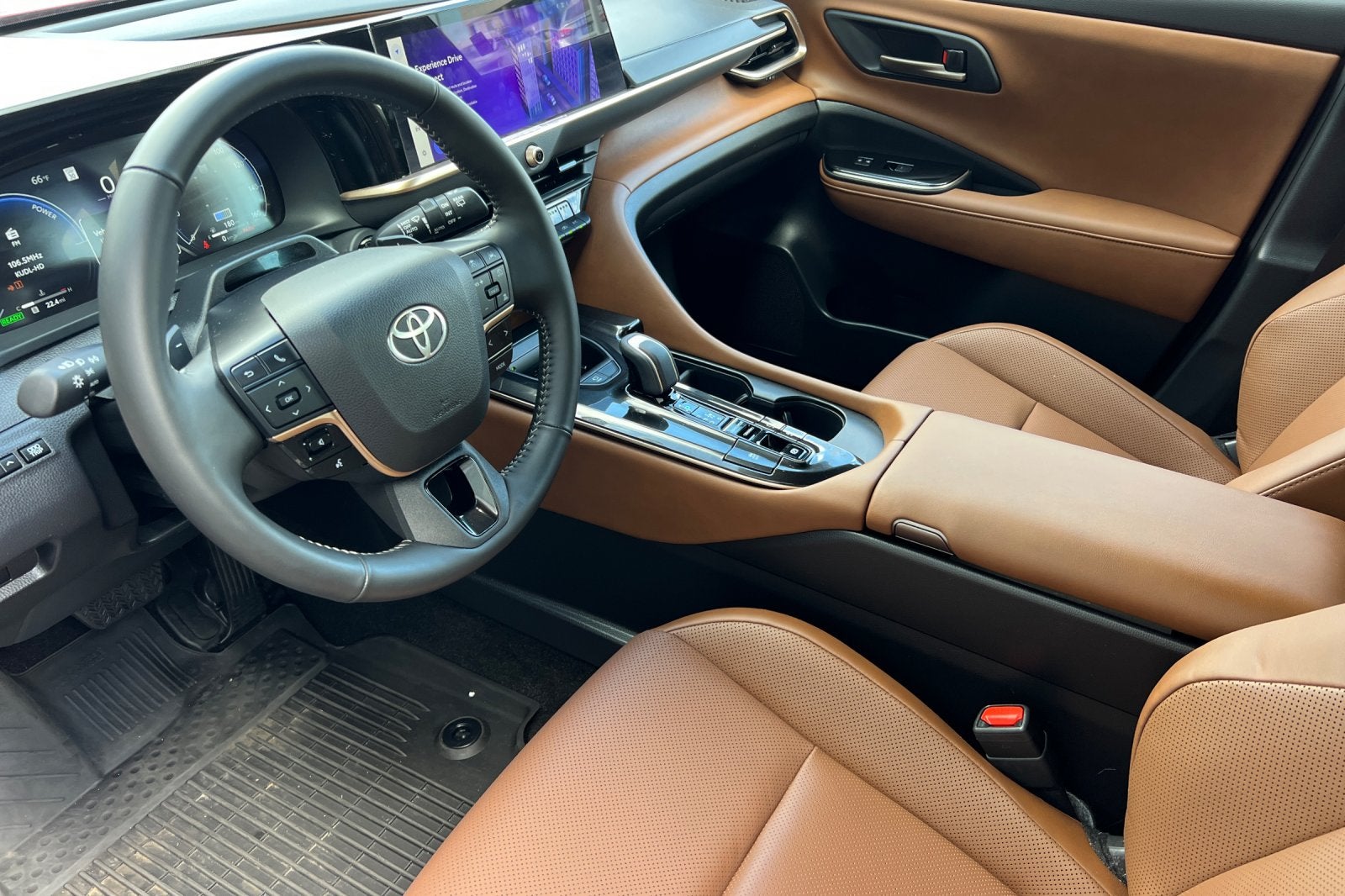 2025 Toyota Crown Signia Limited