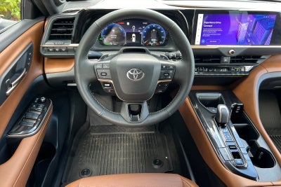 2025 Toyota Crown Signia Limited