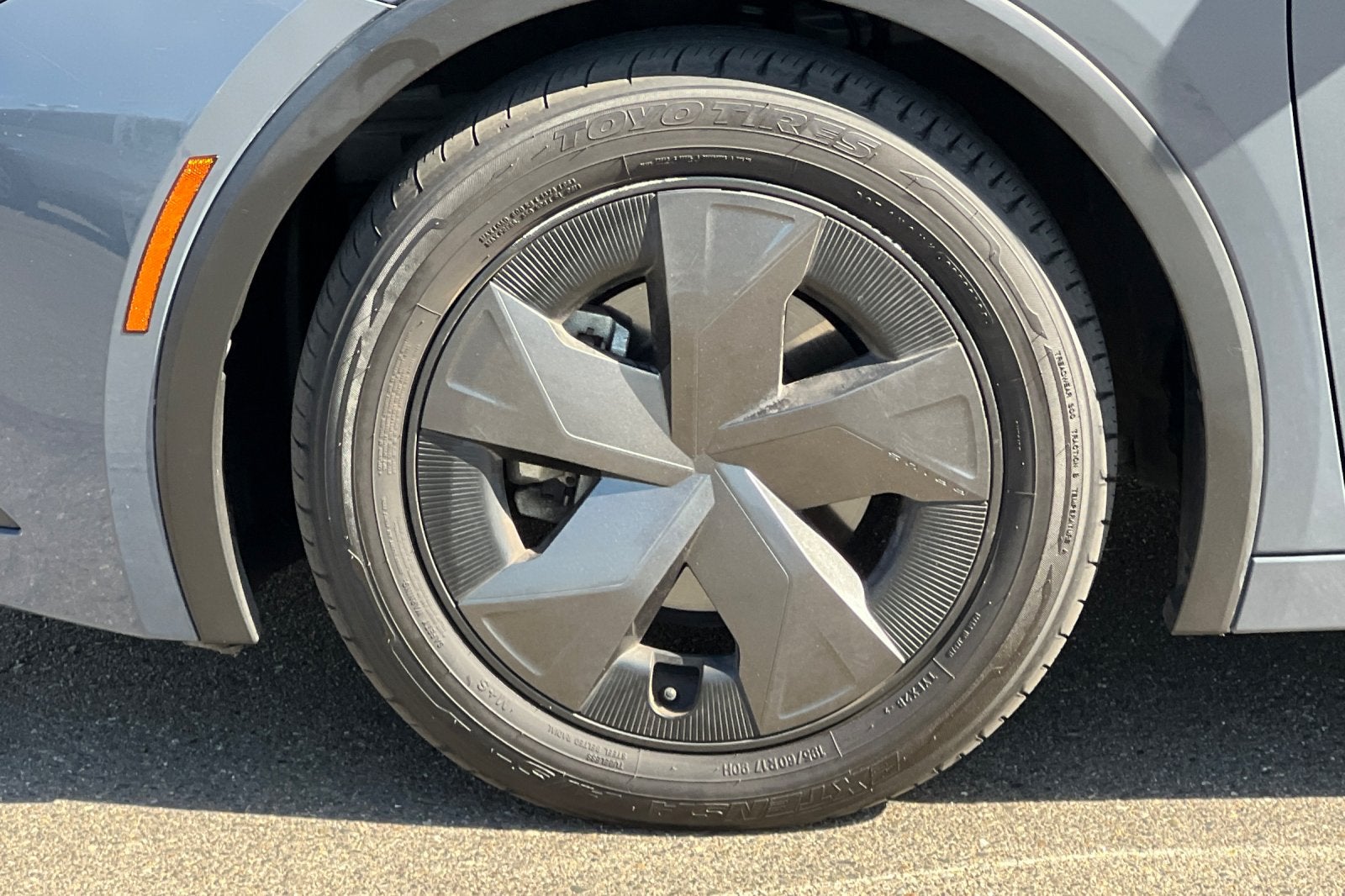 2023 Toyota Prius LE
