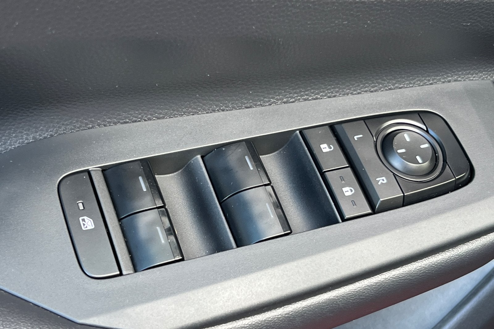 2024 Toyota Prius Prime SE