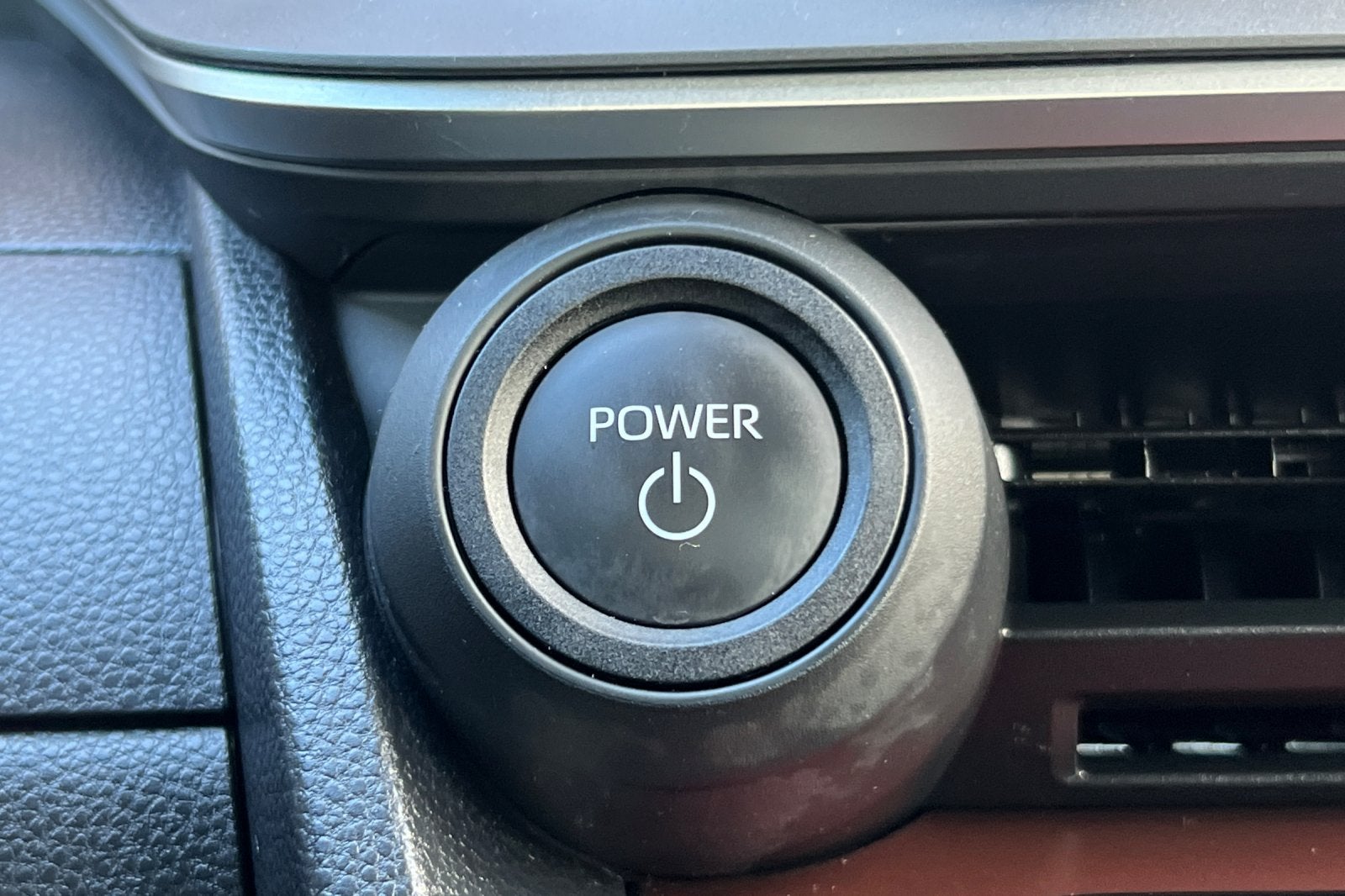 2024 Toyota Prius Prime SE