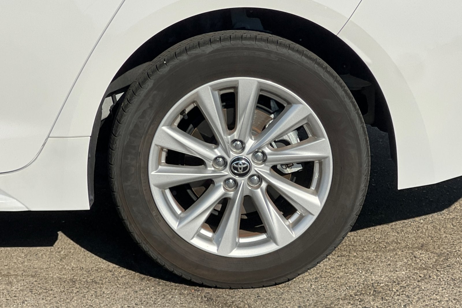 2025 Toyota Corolla Hybrid LE