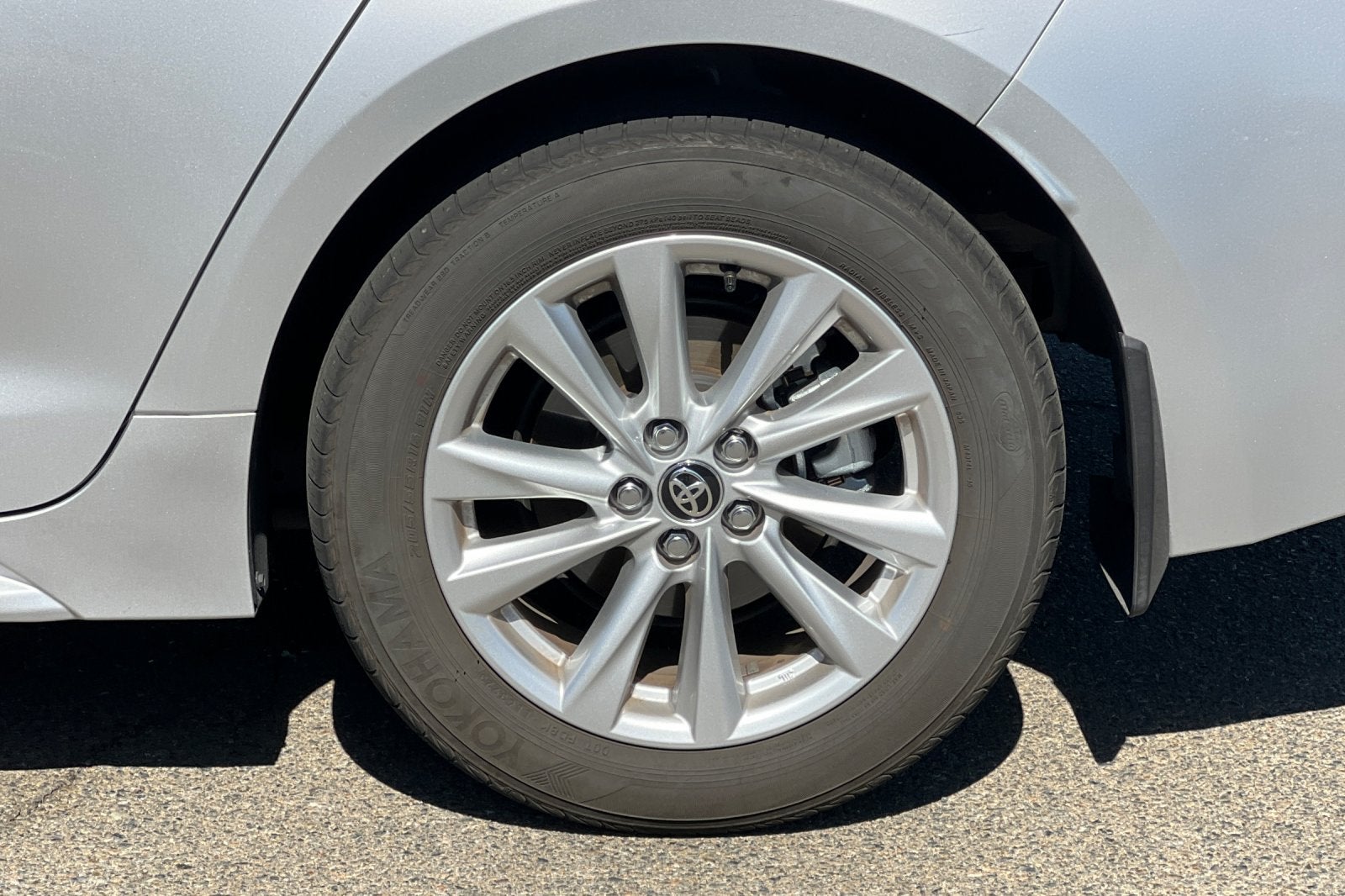 2024 Toyota Corolla Hybrid LE