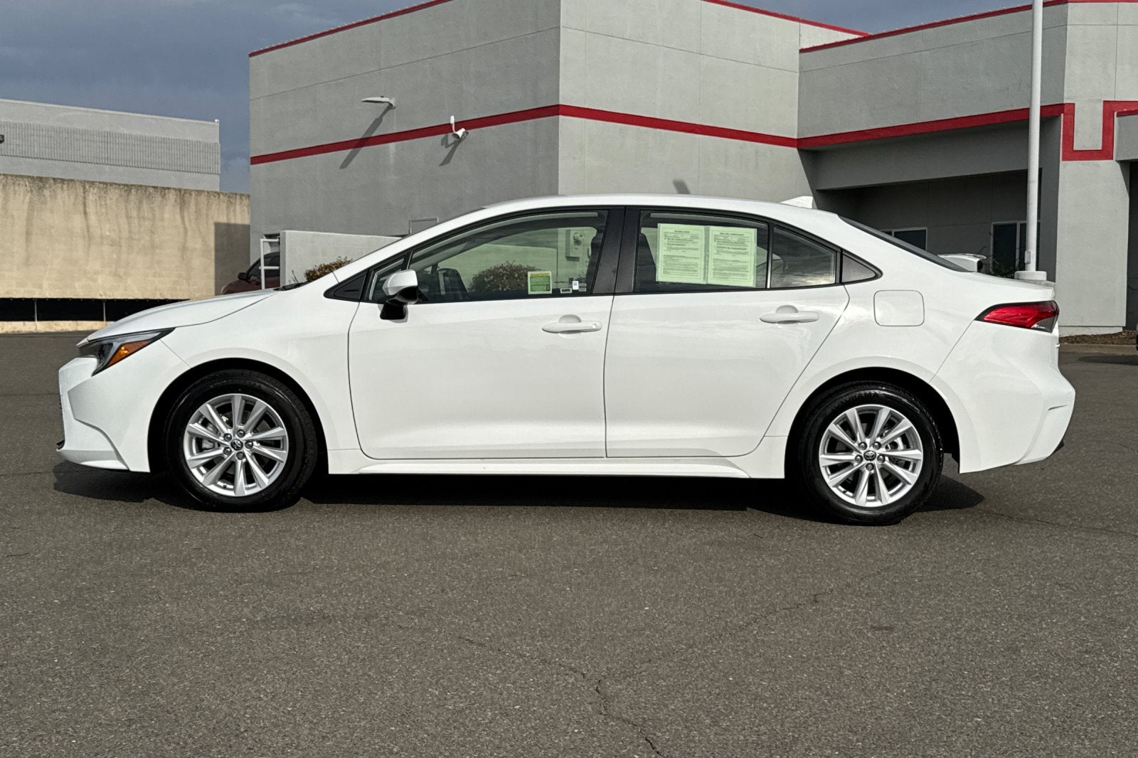 2026 Toyota Corolla Hybrid LE