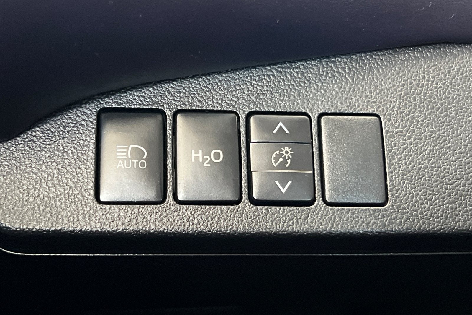 2020 Toyota Mirai Base