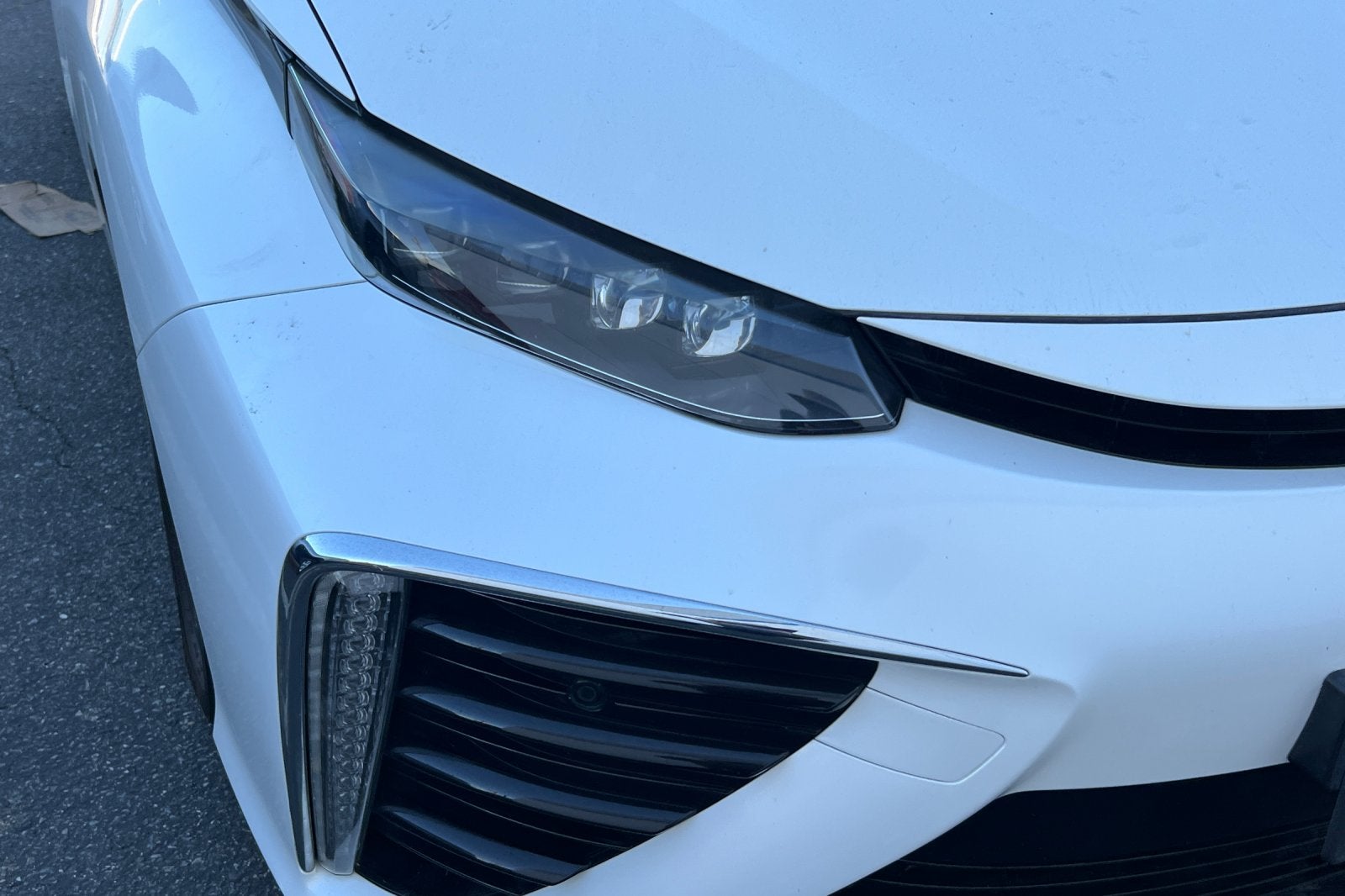 2016 Toyota Mirai Base