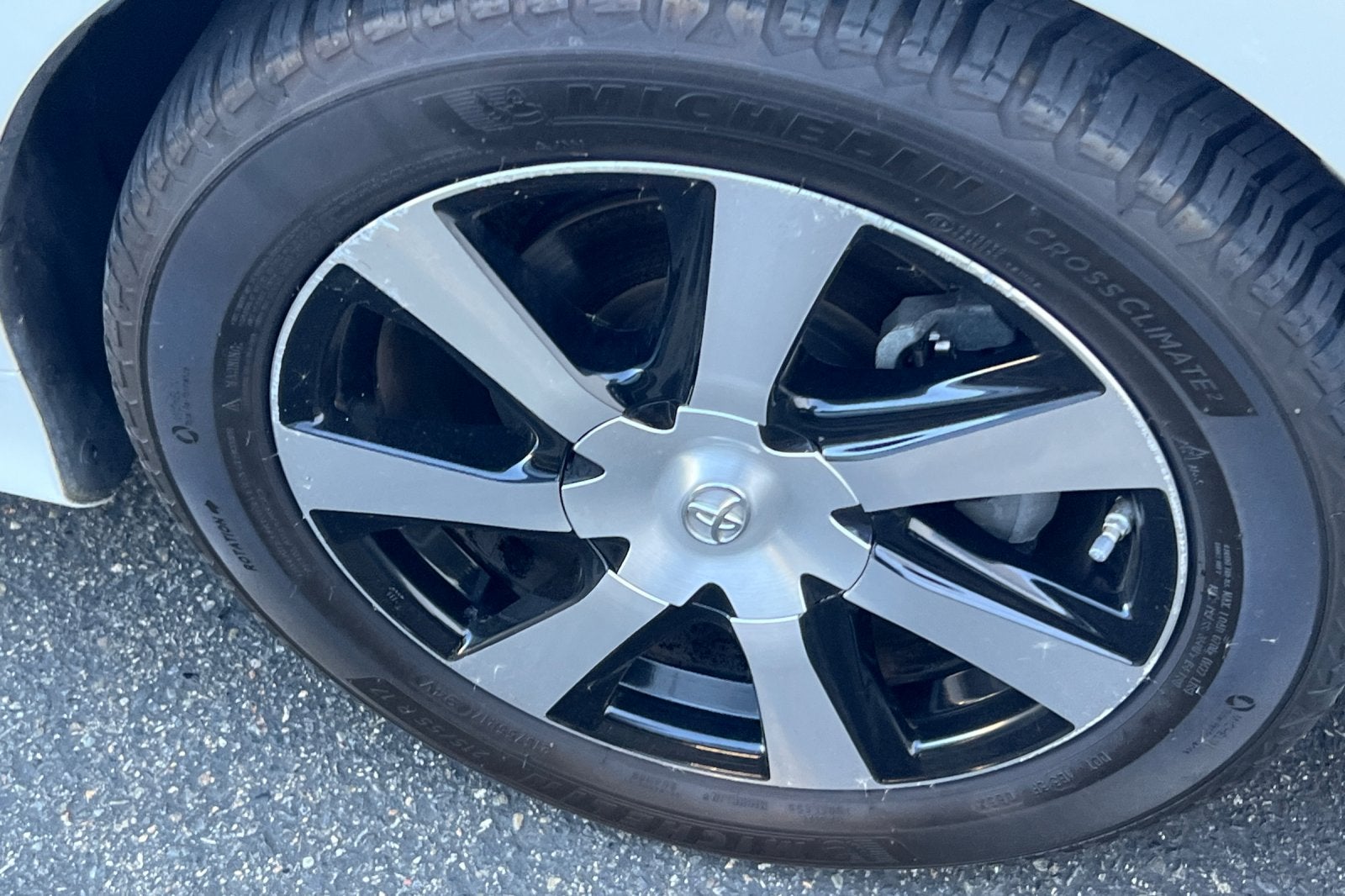 2016 Toyota Mirai Base