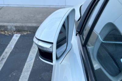 2016 Toyota Mirai Base