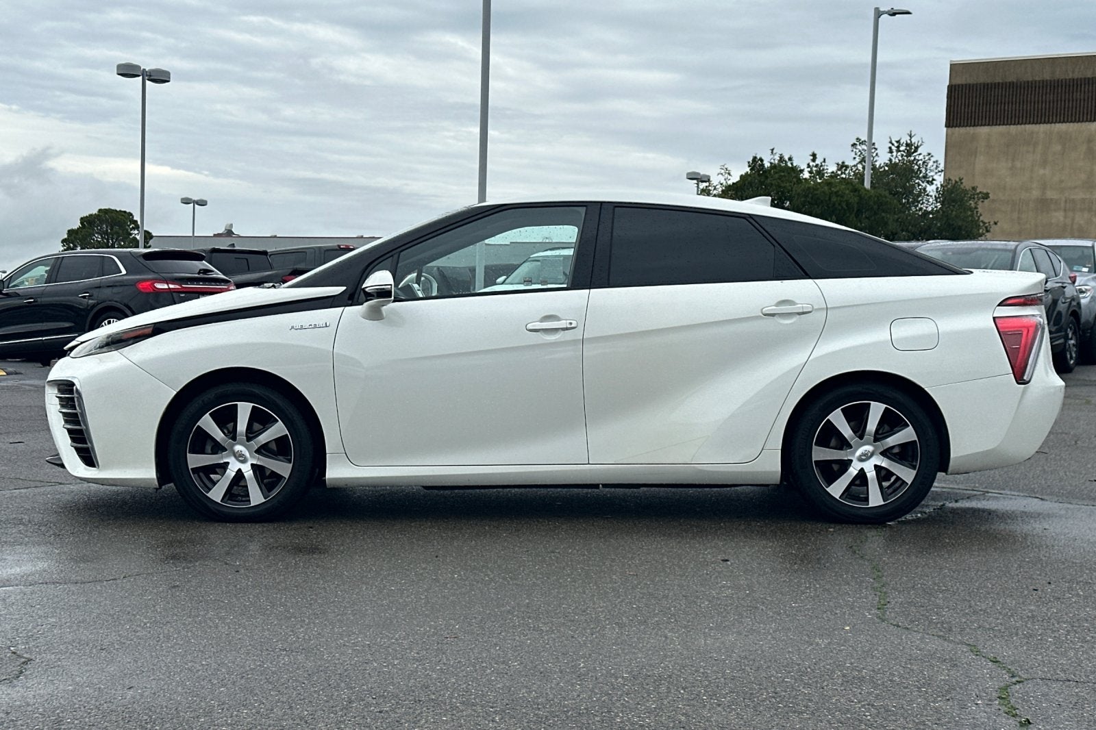 2018 Toyota Mirai Base