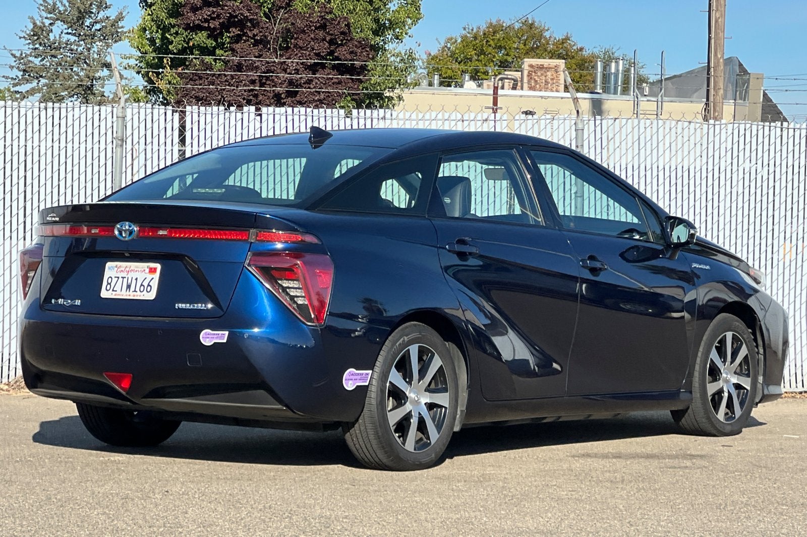 2018 Toyota Mirai Base