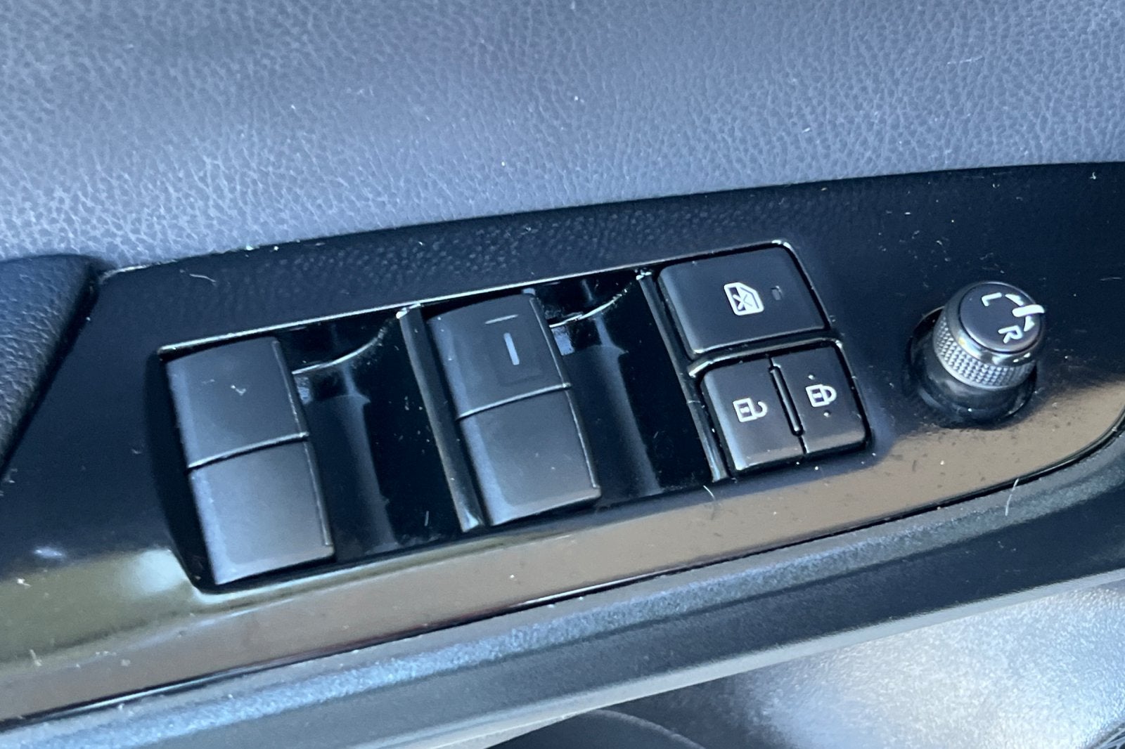 2021 Toyota Prius LE