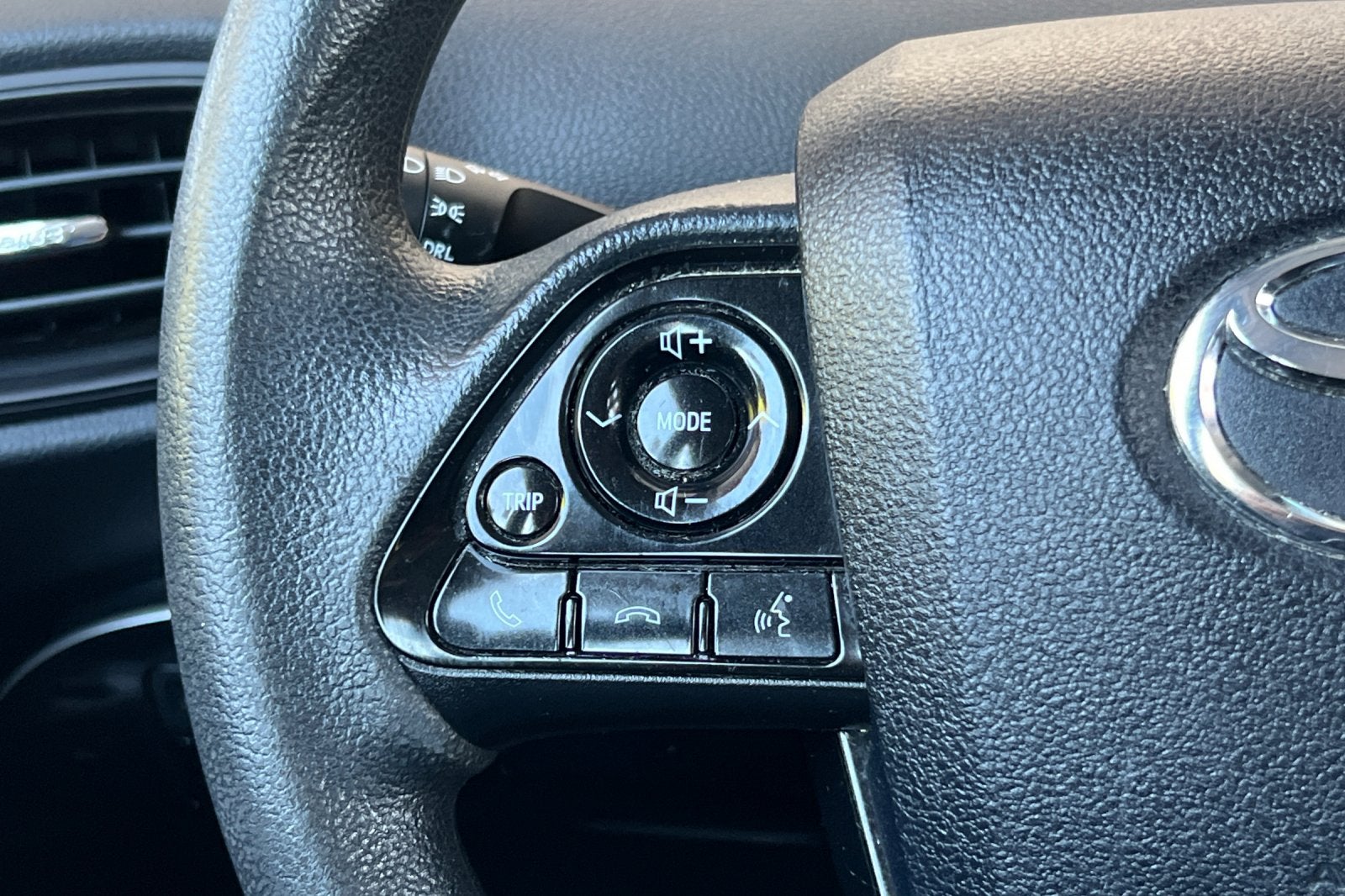 2021 Toyota Prius LE