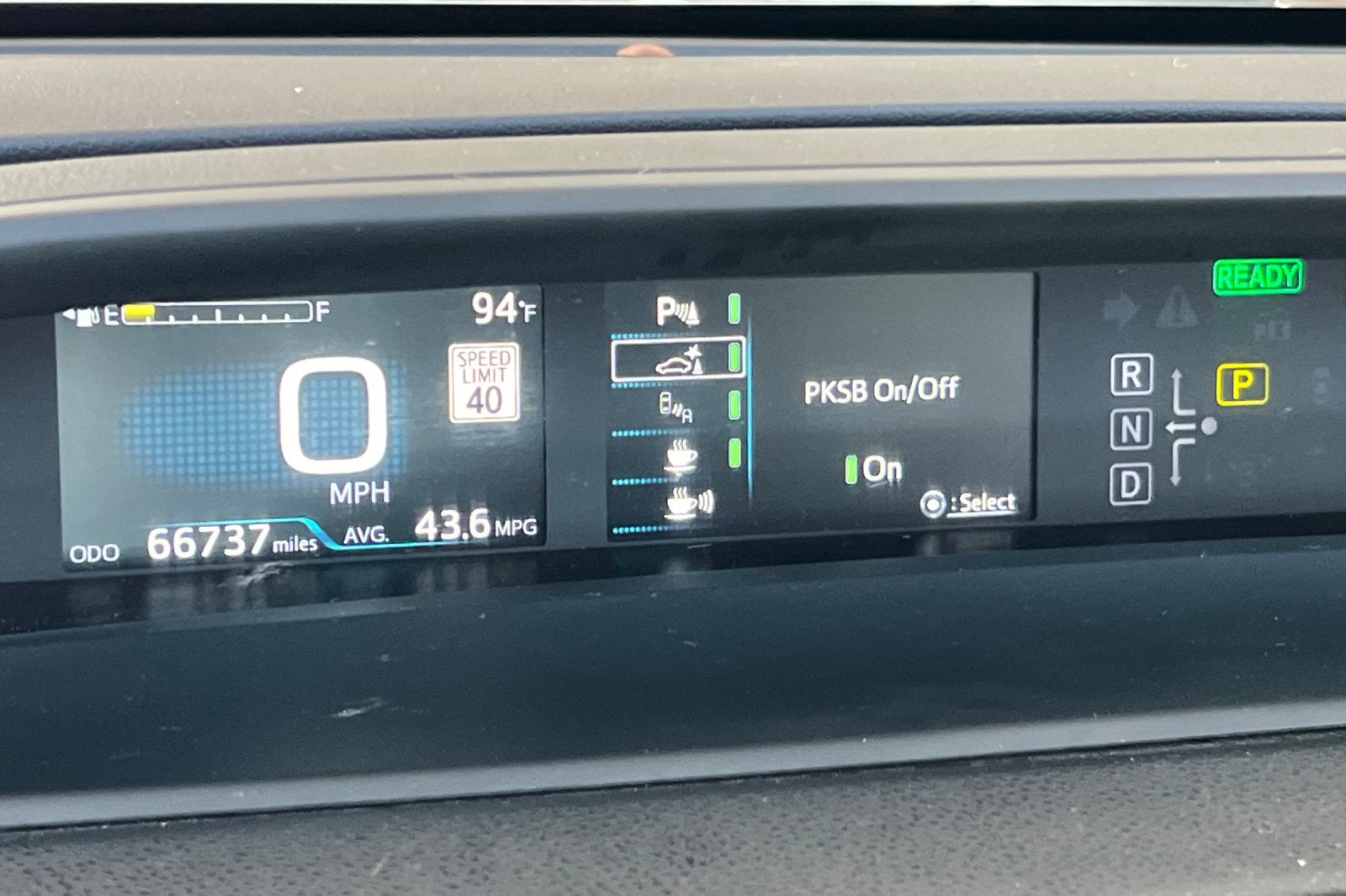 2021 Toyota Prius LE