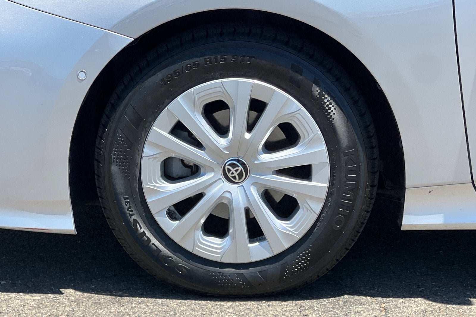 2021 Toyota Prius LE
