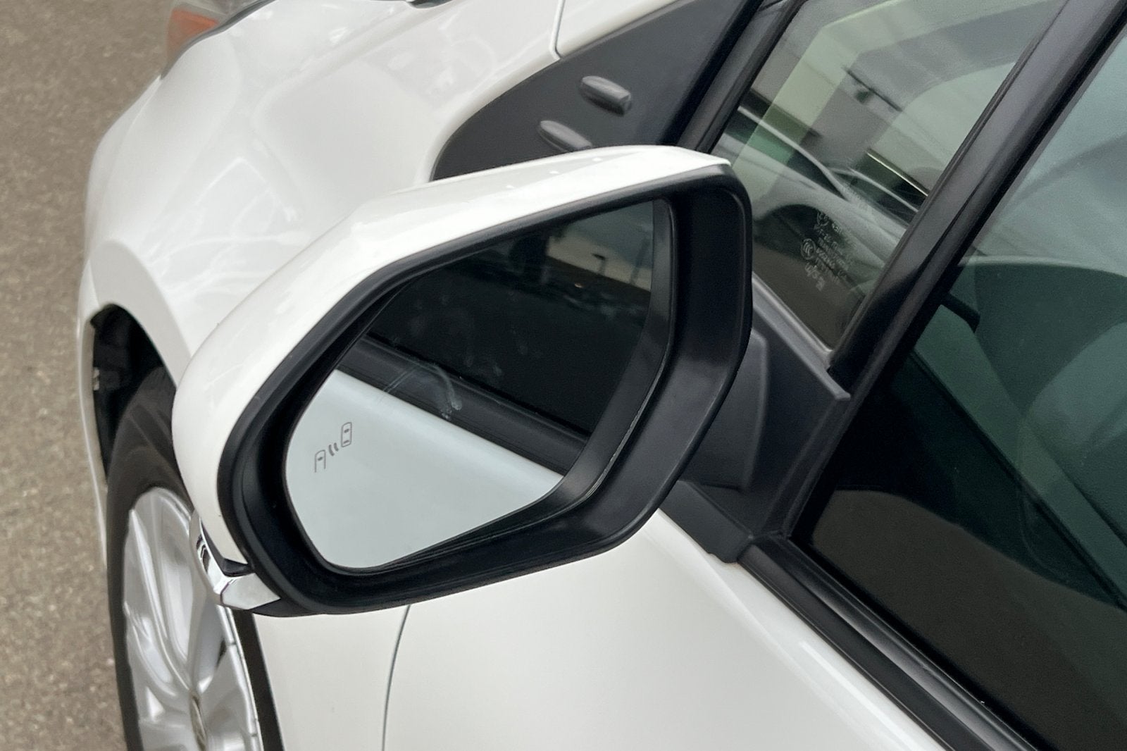 2022 Toyota Prius LE