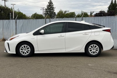 2022 Toyota Prius LE