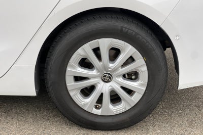2022 Toyota Prius LE