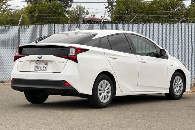 2022 Toyota Prius LE