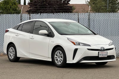 2022 Toyota Prius LE