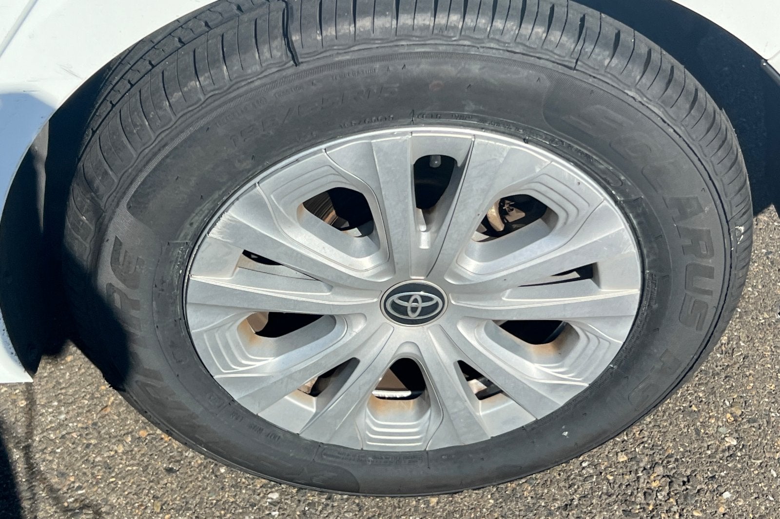 2022 Toyota Prius LE