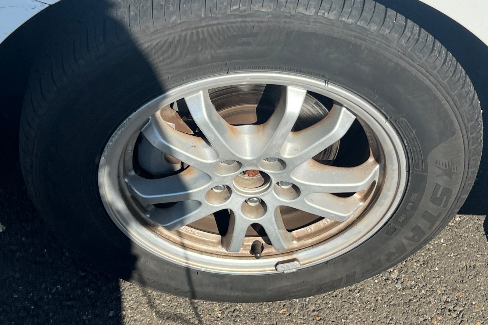 2022 Toyota Prius LE