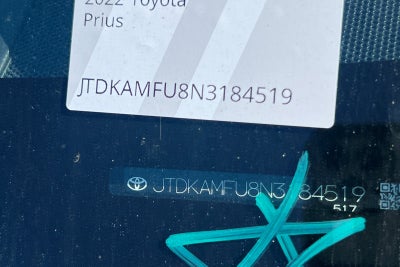 2022 Toyota Prius LE