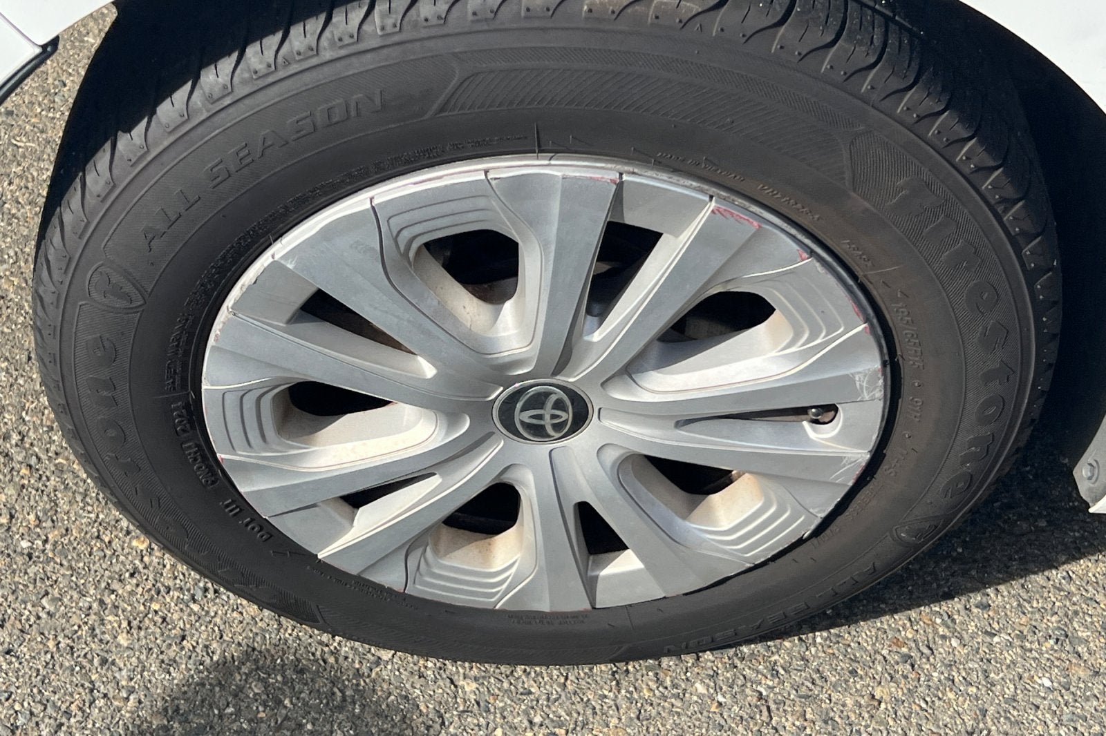 2022 Toyota Prius LE