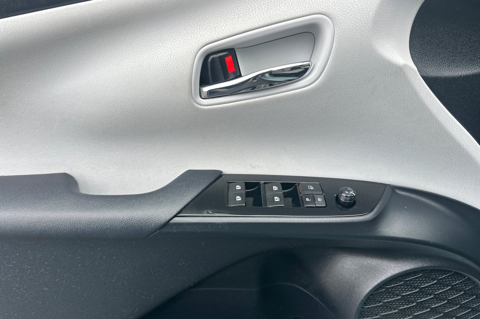 2016 Toyota Prius Three Touring