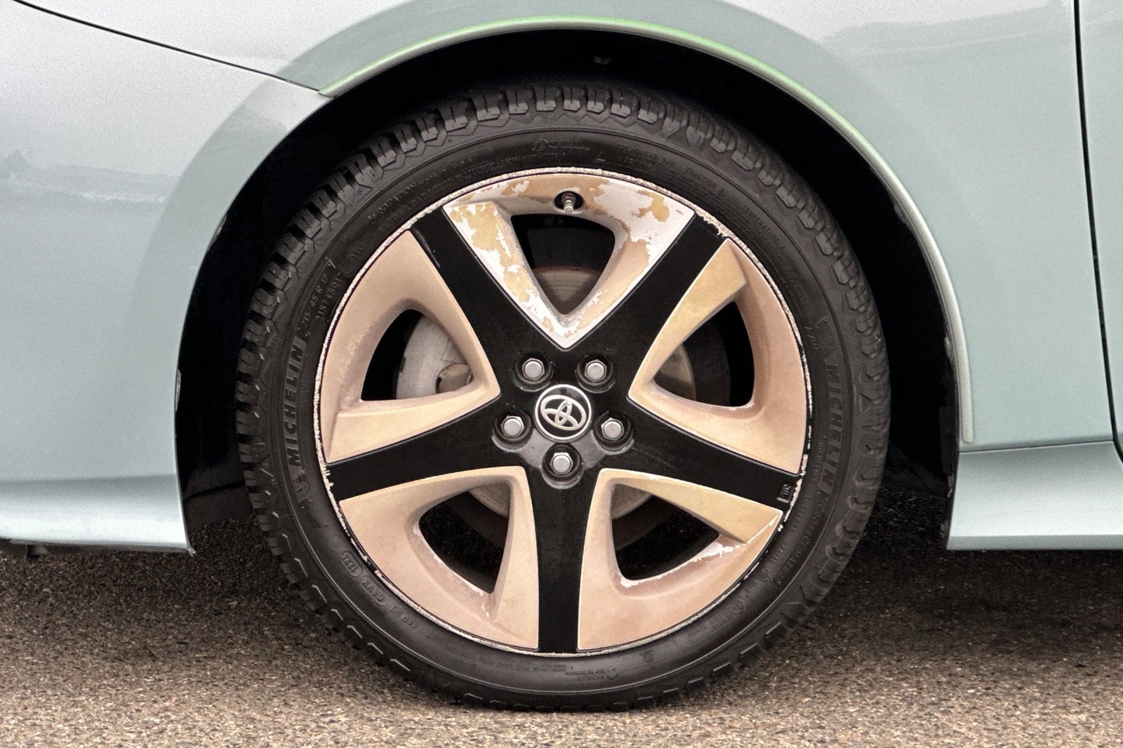 2016 Toyota Prius Three Touring